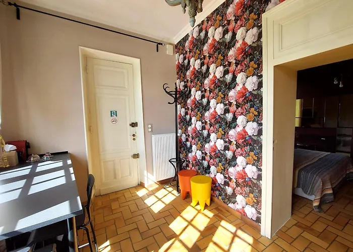 Rue Du Chateau