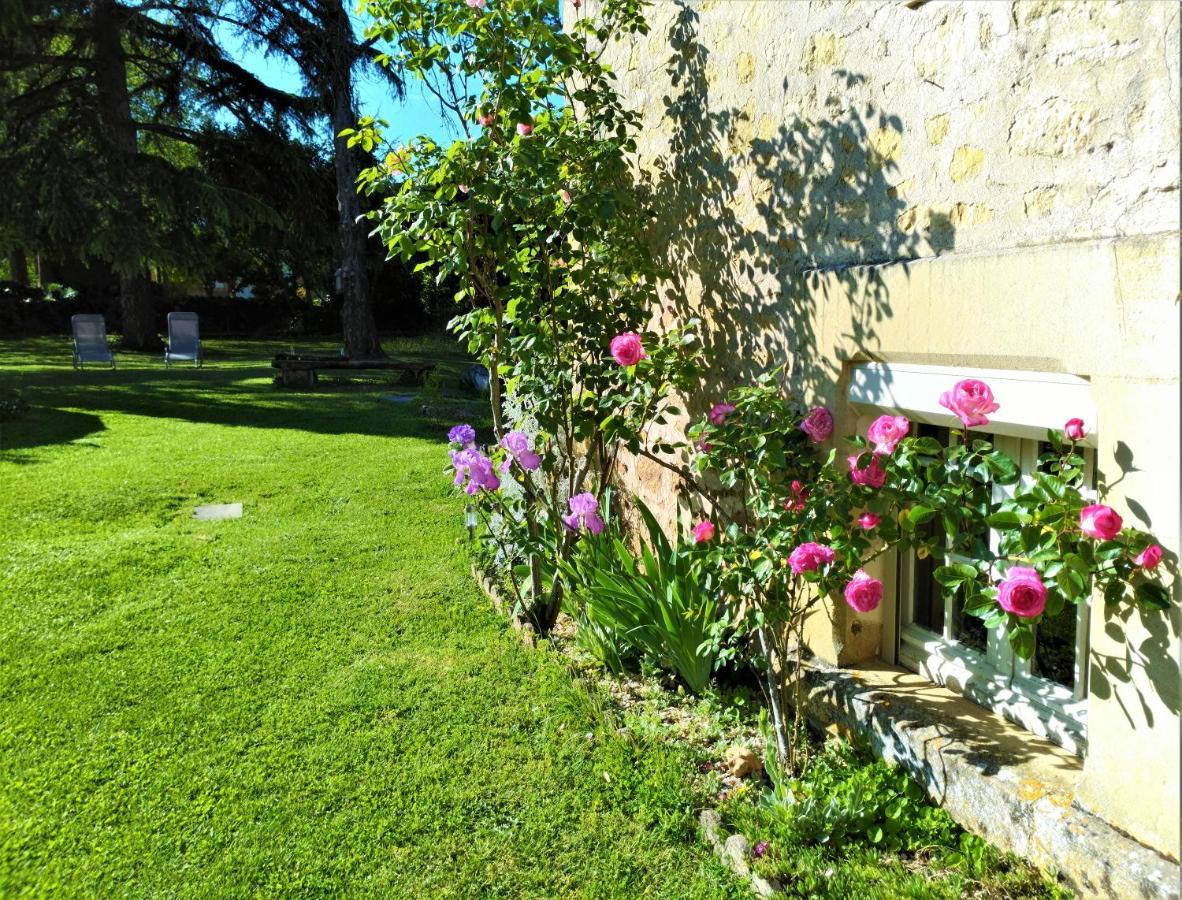 Rue Du Chateau Bed & Breakfast