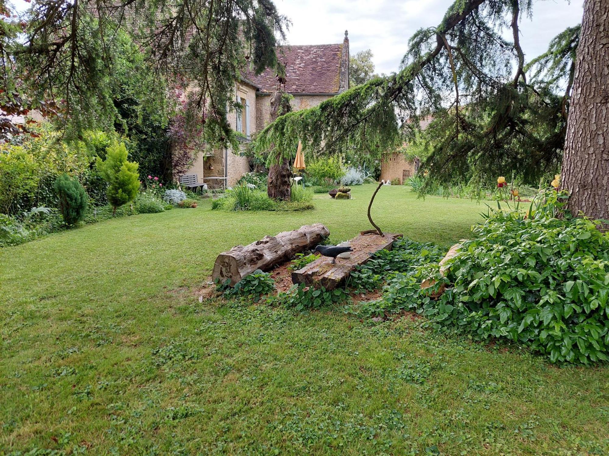 Rue Du Chateau Bed & Breakfast